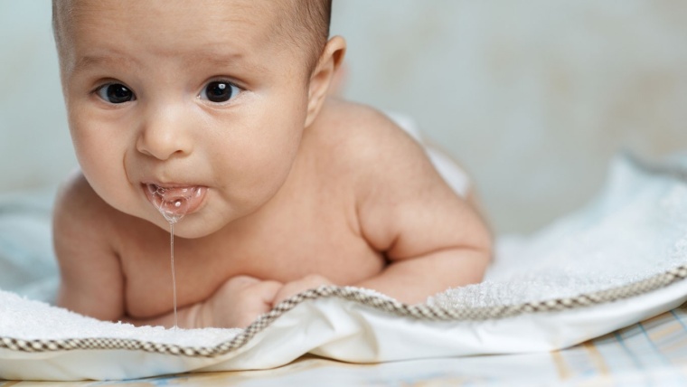 El reflujo gastroesofágico en bebés